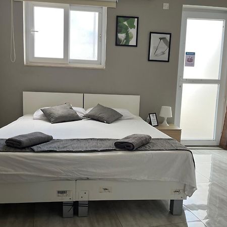 F5 Room 1, Private Double Room With Private Bathroom And Balcony In Shared Flat Msida Exterior foto