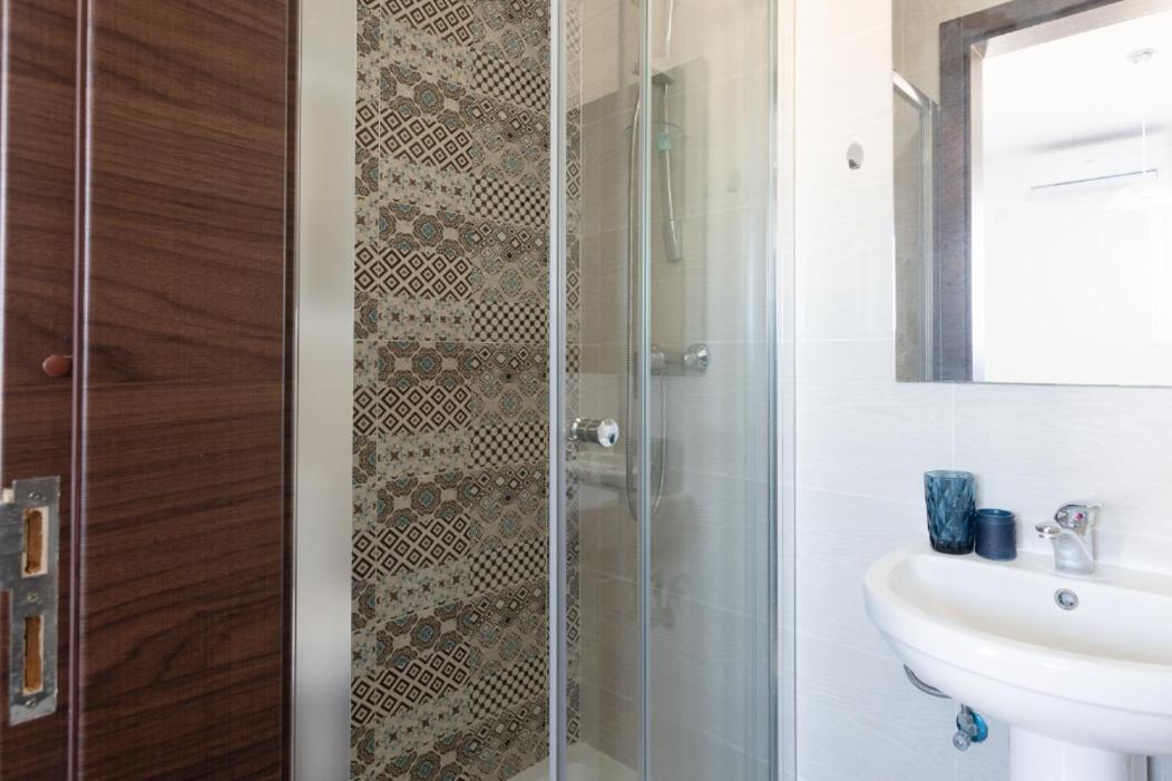F5 Room 1, Private Double Room With Private Bathroom And Balcony In Shared Flat Msida Exterior foto