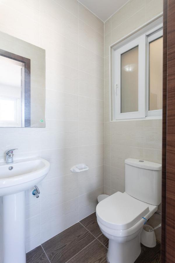 F5 Room 1, Private Double Room With Private Bathroom And Balcony In Shared Flat Msida Exterior foto