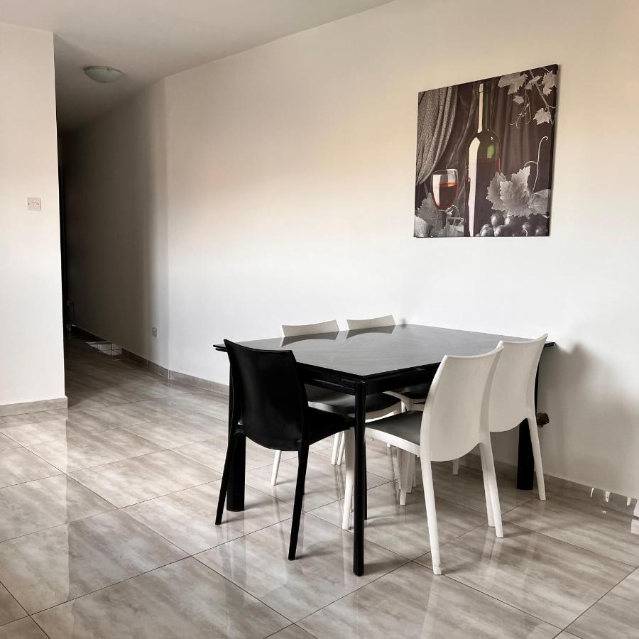 F5 Room 1, Private Double Room With Private Bathroom And Balcony In Shared Flat Msida Exterior foto