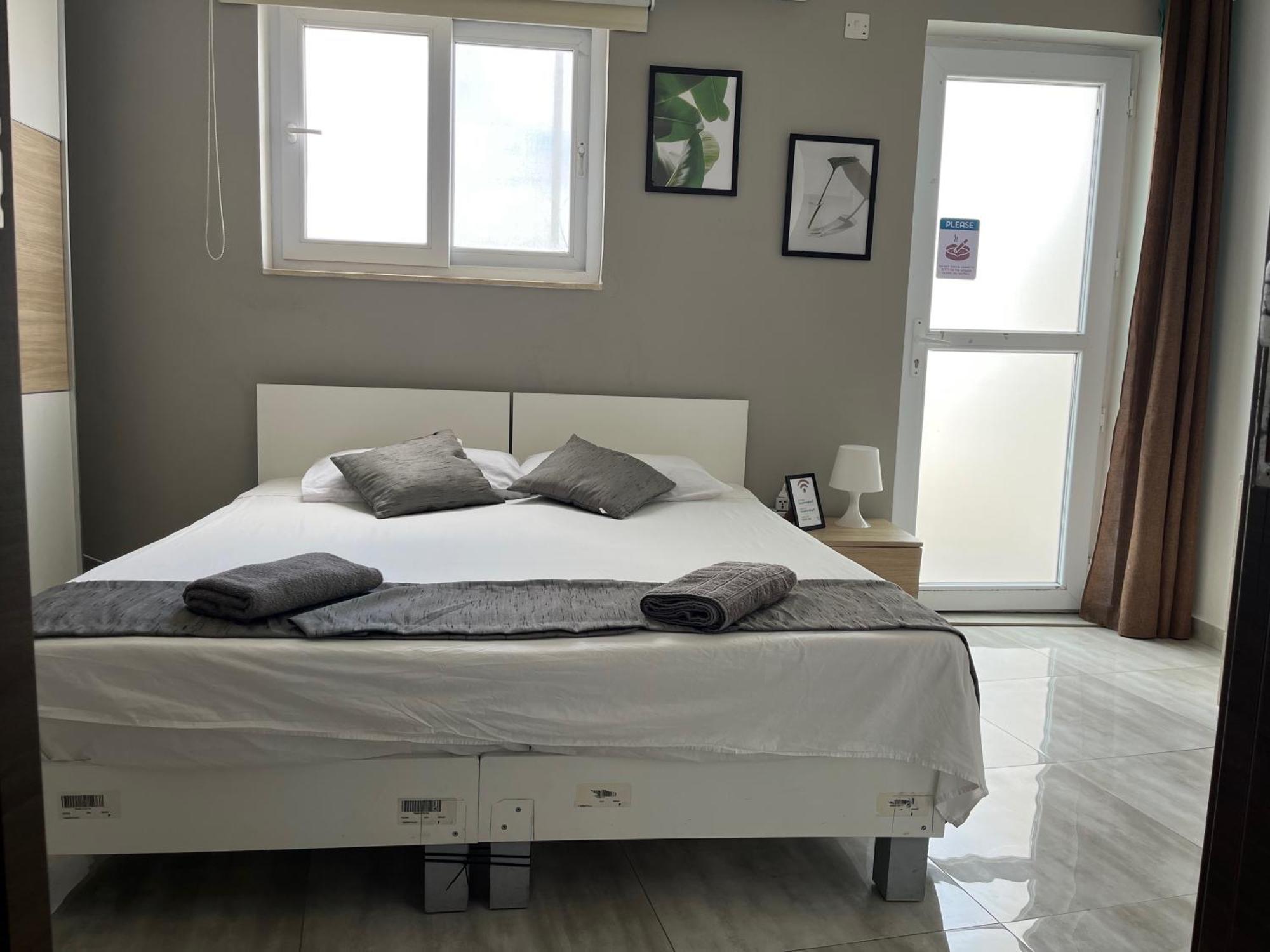 F5 Room 1, Private Double Room With Private Bathroom And Balcony In Shared Flat Msida Exterior foto